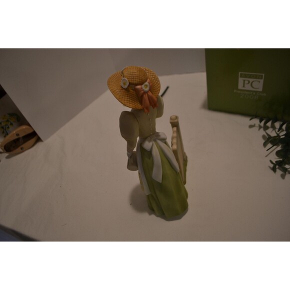 Avon Mrs. Albees Presidents Club Gift Rare and Beautiful 08 - Picture 3 of 7